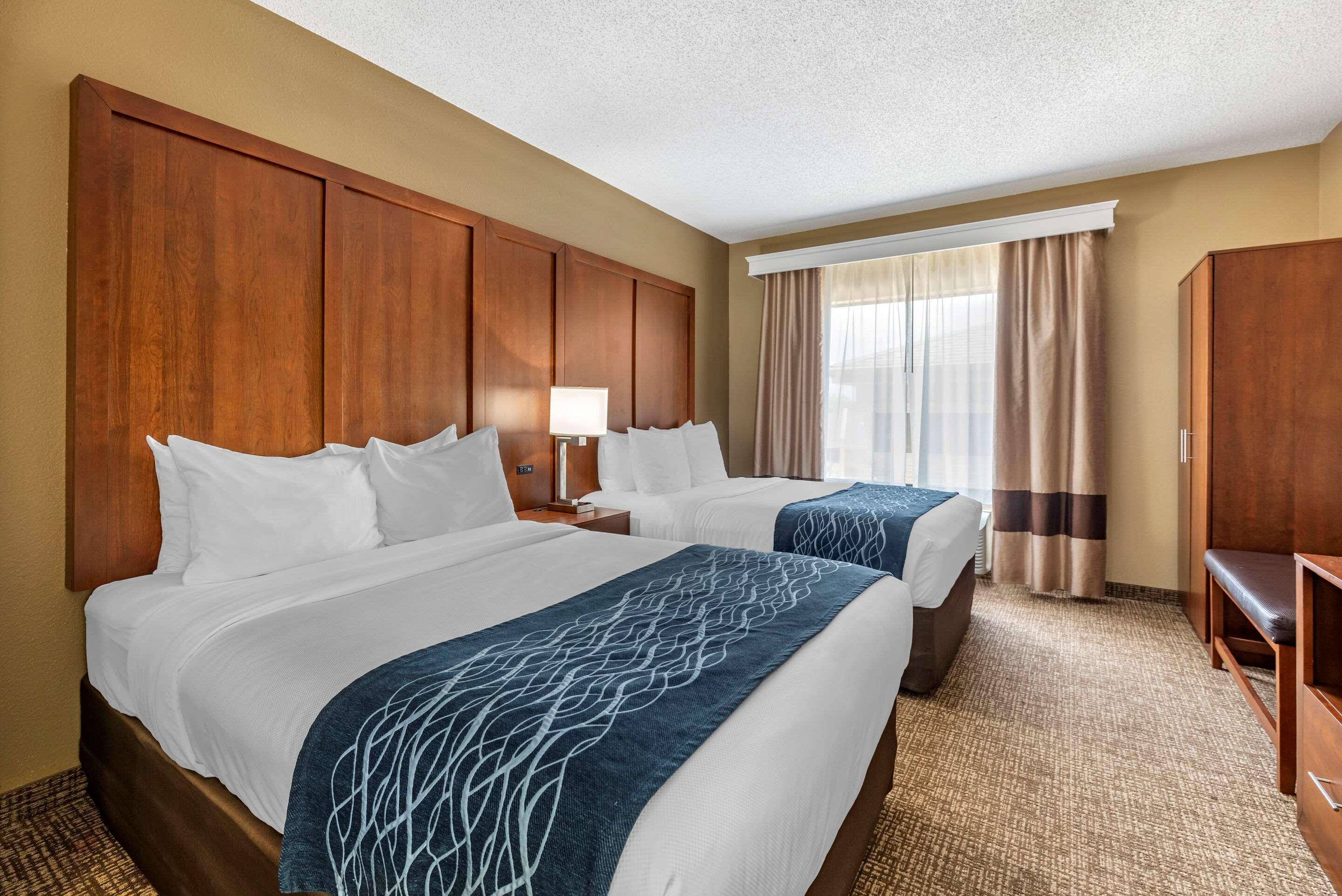 Comfort Inn & Suites Ельдорадо Екстер'єр фото