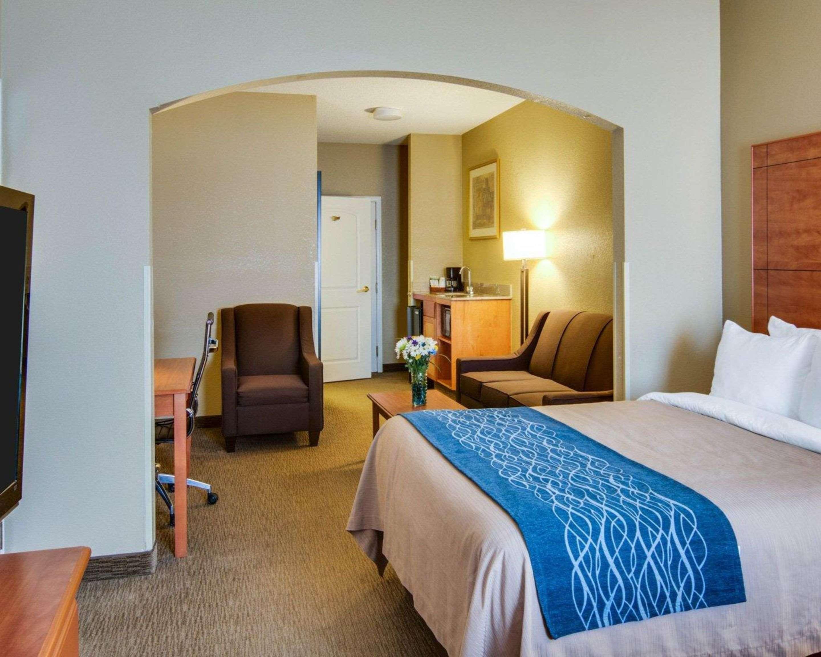 Comfort Inn & Suites Ельдорадо Екстер'єр фото