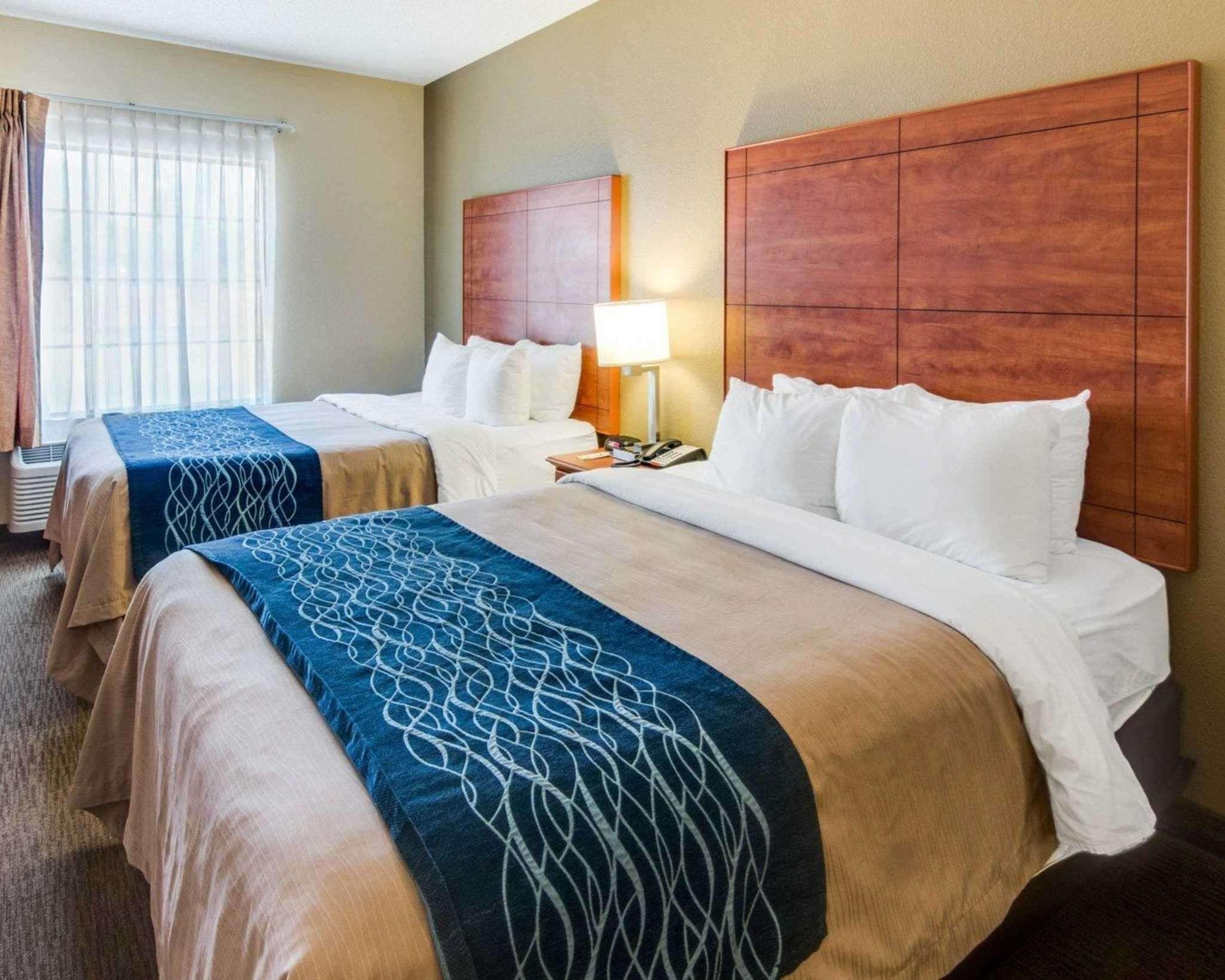 Comfort Inn & Suites Ельдорадо Екстер'єр фото