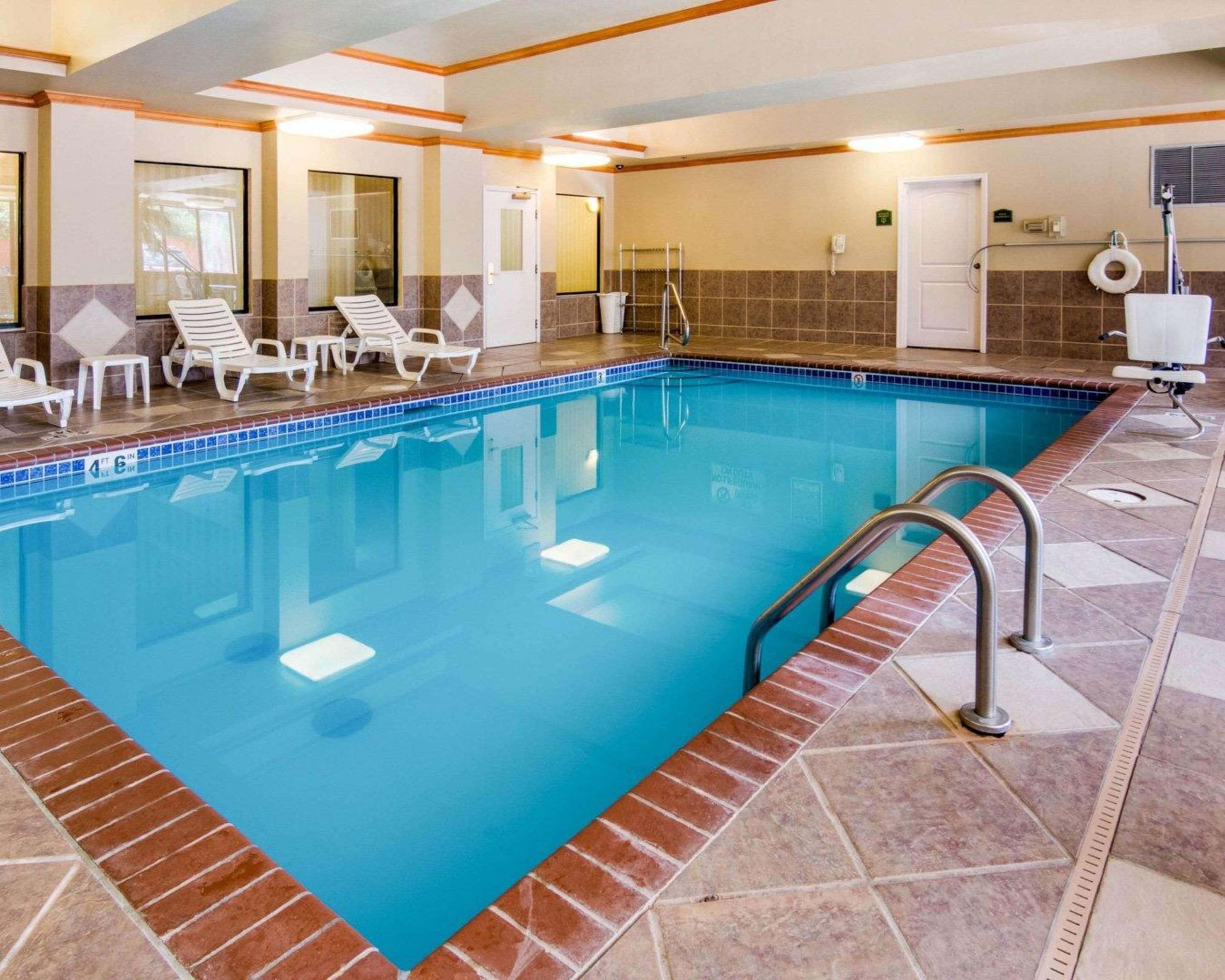 Comfort Inn & Suites Ельдорадо Екстер'єр фото