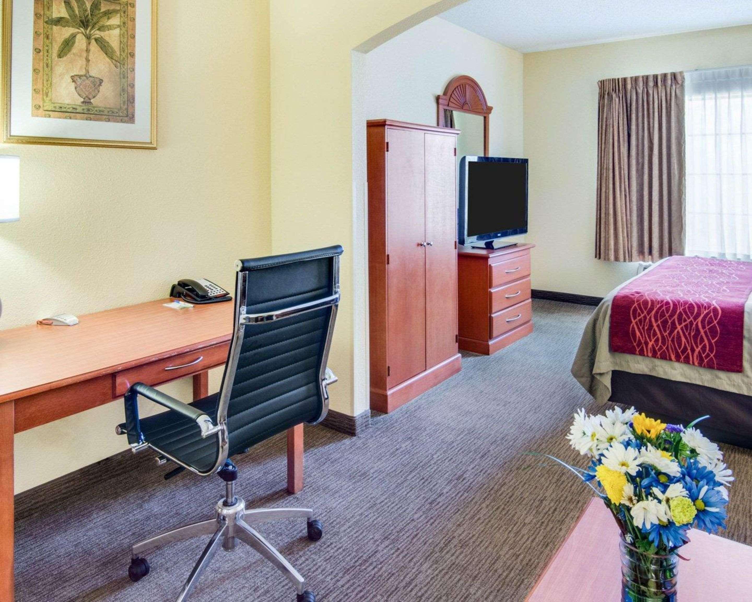 Comfort Inn & Suites Ельдорадо Екстер'єр фото